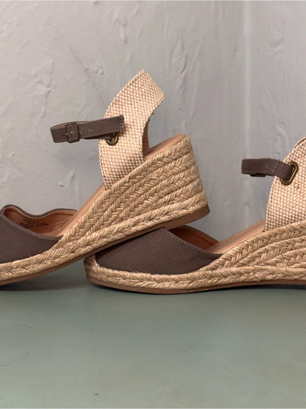 Journey True Comfort Brown Beige Espadrille Wedge Sandals Ankle Strap US 6 - Picture 7 of 10